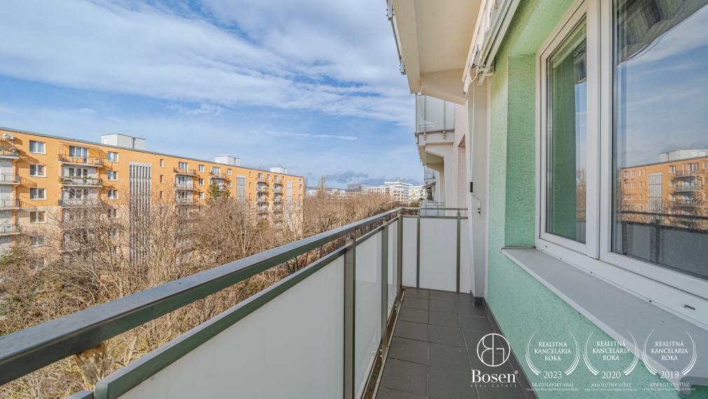 BOSEN | REZERVOVANÉ, Priestranný 3 izbový byt na ulici Zálužická, 86 m2