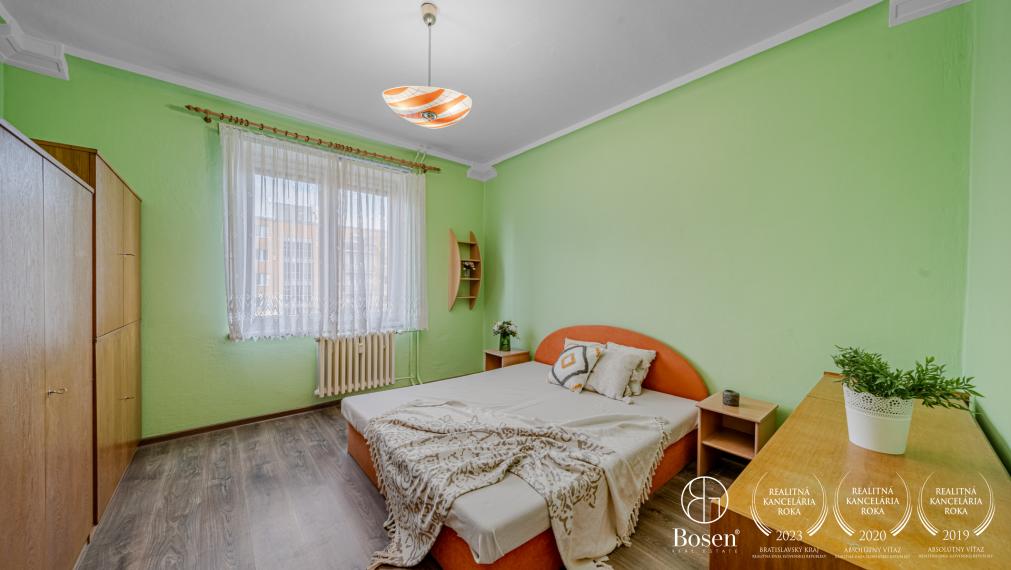BOSEN | REZERVOVANÉ, Priestranný 3 izbový byt na ulici Zálužická, 86 m2
