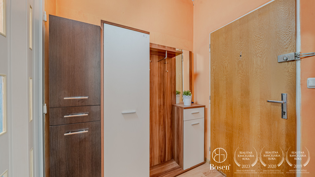 BOSEN | REZERVOVANÉ, Priestranný 3 izbový byt na ulici Zálužická, 86 m2