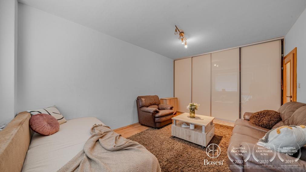 BOSEN | Priestranný 3-izbový byt s balkónom v meste Trnava