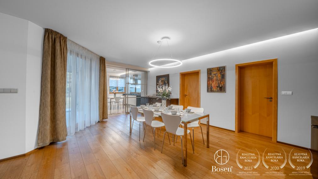 BOSEN | Moderný rodinný dom s nádhernou záhradou a investičným pozemkom, ulica Brezová