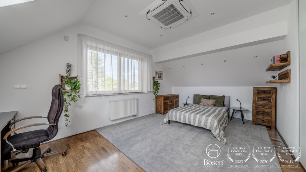 BOSEN | Moderný rodinný dom s nádhernou záhradou a investičným pozemkom, ulica Brezová