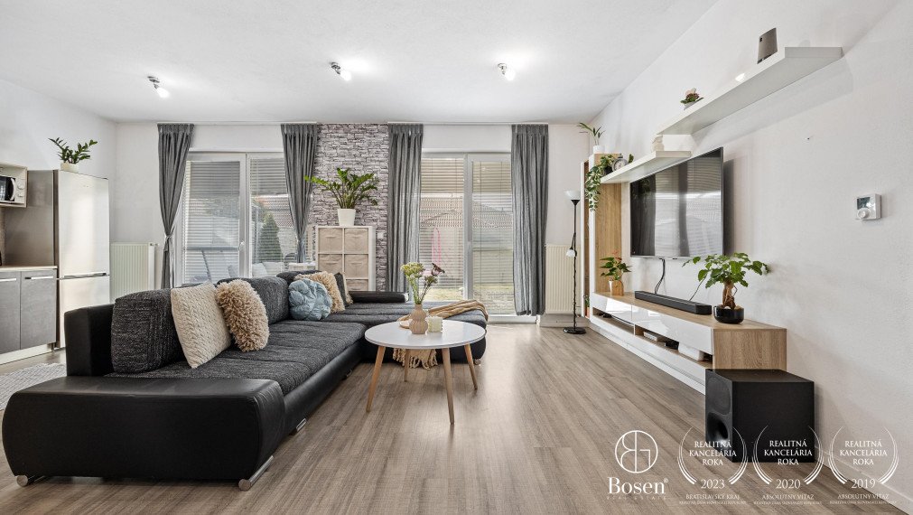 BOSEN | 4 izbový dom v dvojdome so záhradou