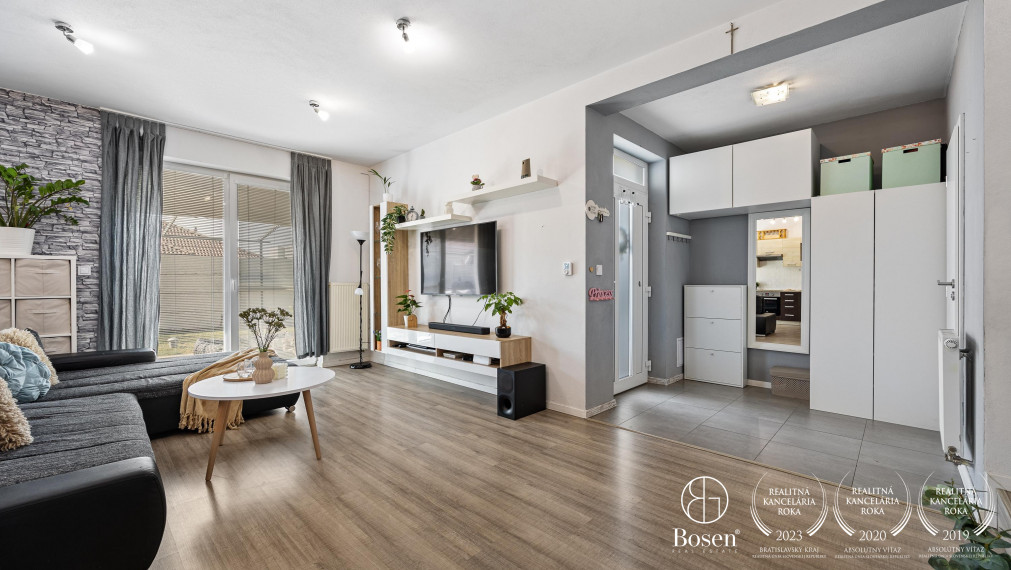 BOSEN | 4 izbový dom v dvojdome so záhradou