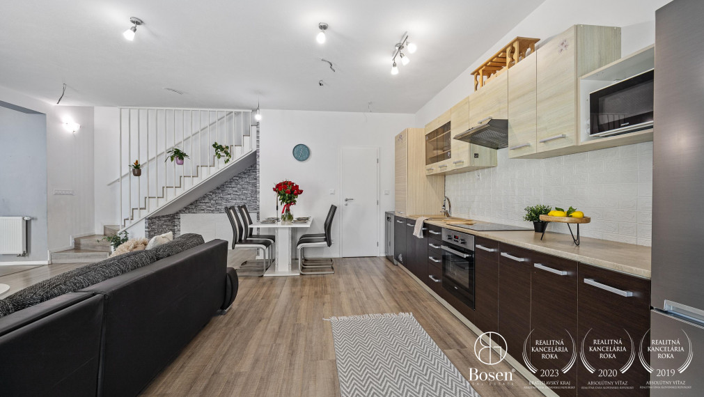 BOSEN | 4 izbový dom v dvojdome so záhradou