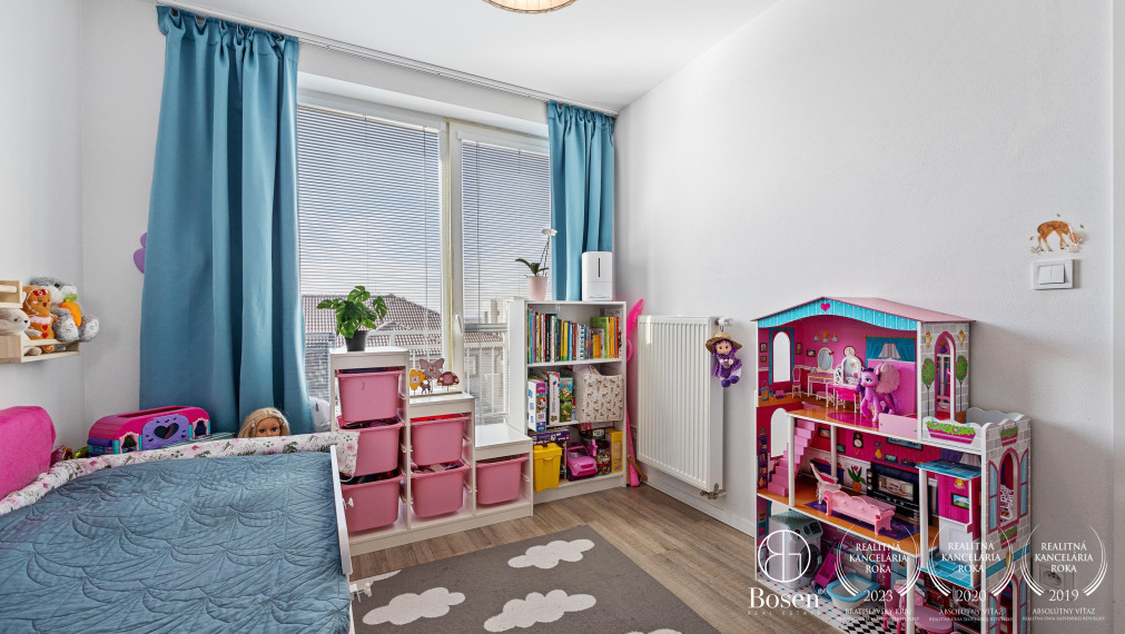 BOSEN | 4 izbový dom v dvojdome so záhradou