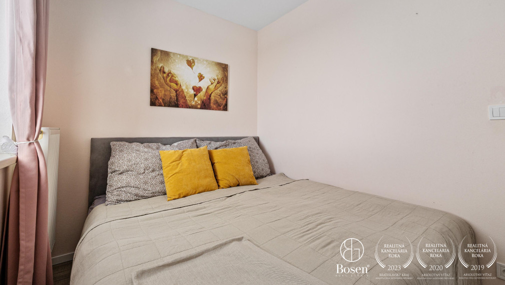 BOSEN | 4 izbový dom v dvojdome so záhradou