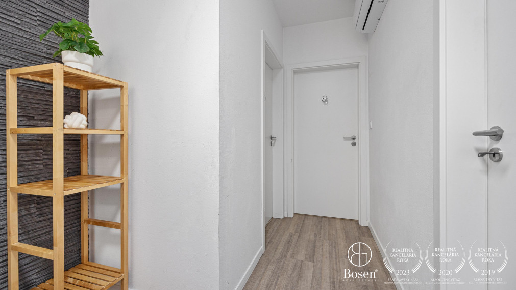 BOSEN | 4 izbový dom v dvojdome so záhradou