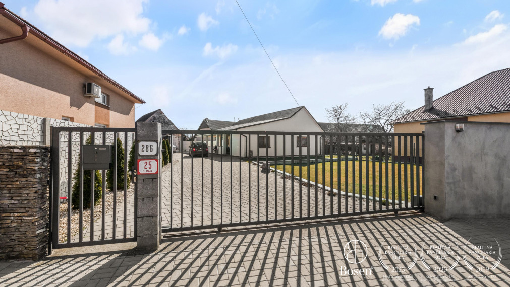 BOSEN | REZERVOVANÉ - Na predaj zariadený 3 izbový rodinný dom po kompletnej rekonštrukcii Borský Mikuláš