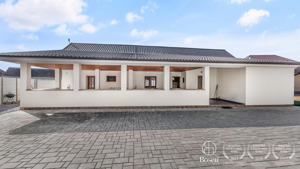 BOSEN | REZERVOVANÉ - Na predaj zariadený 3 izbový rodinný dom po kompletnej rekonštrukcii Borský Mikuláš