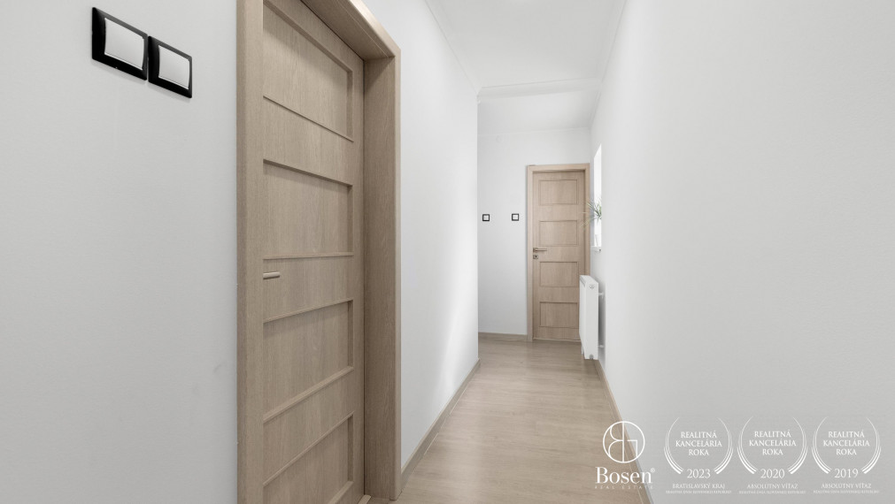 BOSEN | REZERVOVANÉ - Na predaj zariadený 3 izbový rodinný dom po kompletnej rekonštrukcii Borský Mikuláš