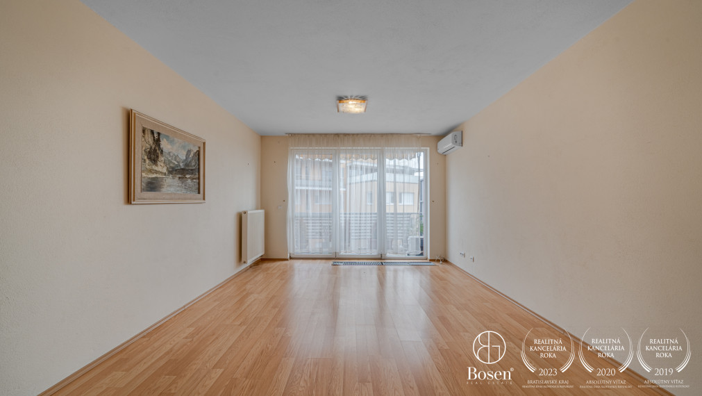 PREDANÉ - BOSEN | Priestranný 2 izbový byt s terasou, Na zlatej nohe, 69 m2