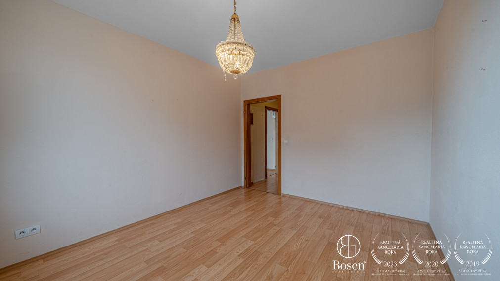 PREDANÉ - BOSEN | Priestranný 2 izbový byt s terasou, Na zlatej nohe, 69 m2