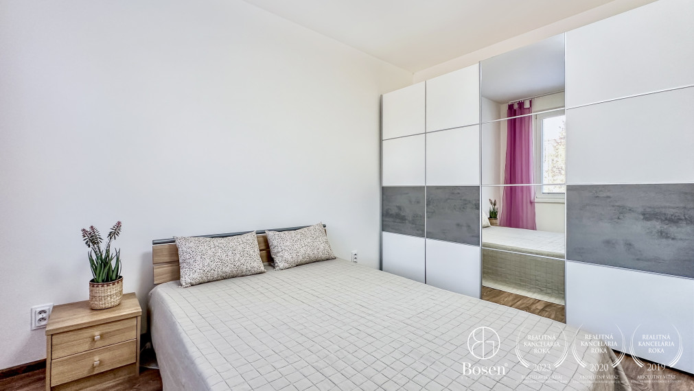 BOSEN | Rezervované, kompletne zrekonštruovaný 2 izbový byt, Štúrova ulica, Fiľakovo, 50m2