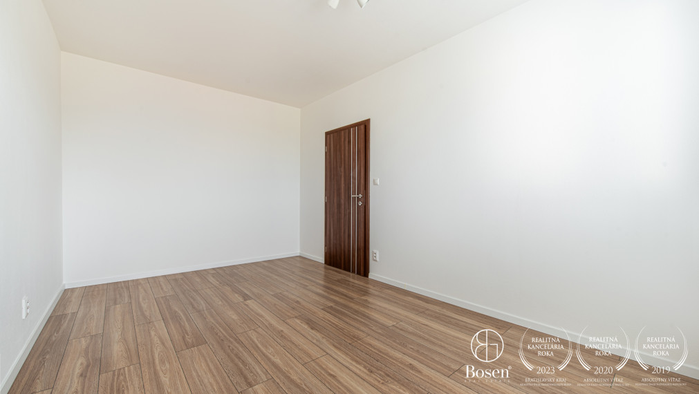 BOSEN | NA PREDAJ 2i byt s parkovacím miestom - Trenčianske Stankovce