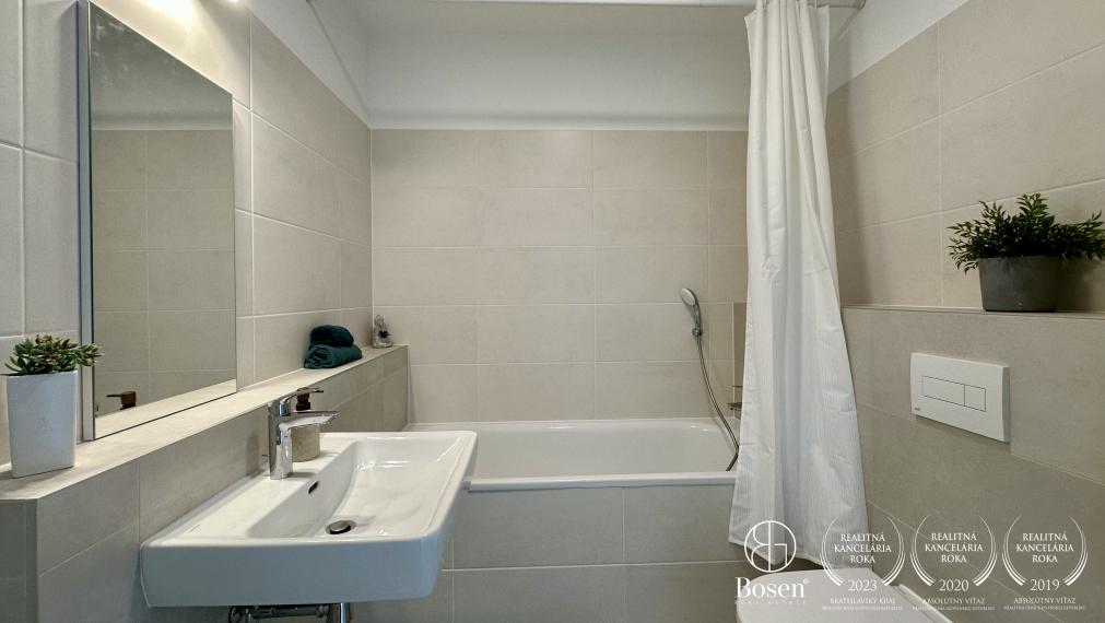 BOSEN | PRENAJATÉ: 2kk byt s parkovacím státím v novostavbe NUPPU