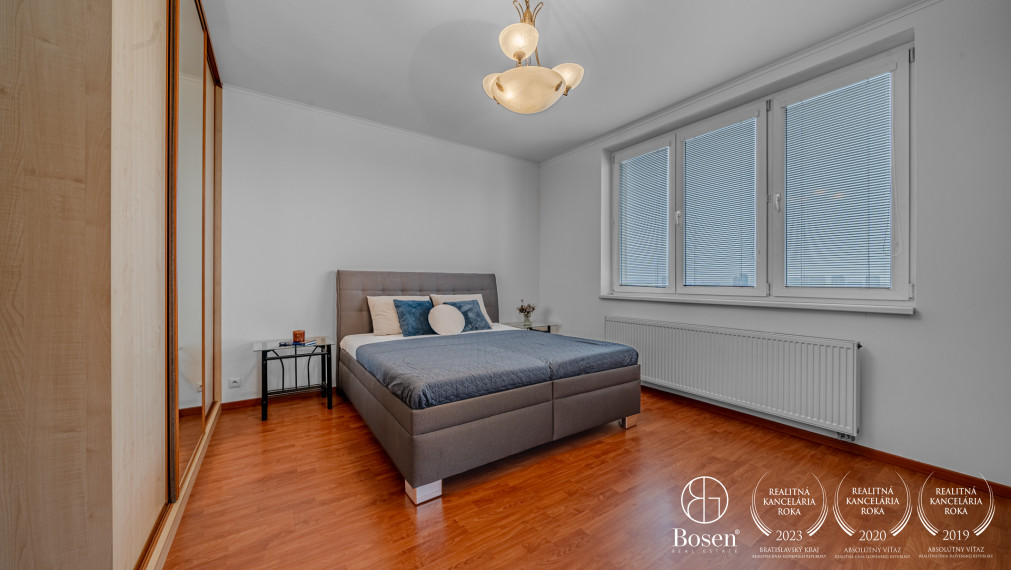 BOSEN | Dvojgeneračné bývanie - 2 samostatné byty s vlastným bazénom a záhradou, ul. Vlčkova