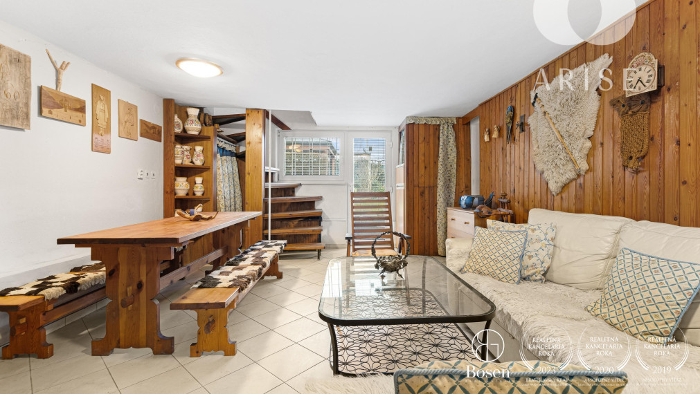 Senecké jazerá- chata na predaj!