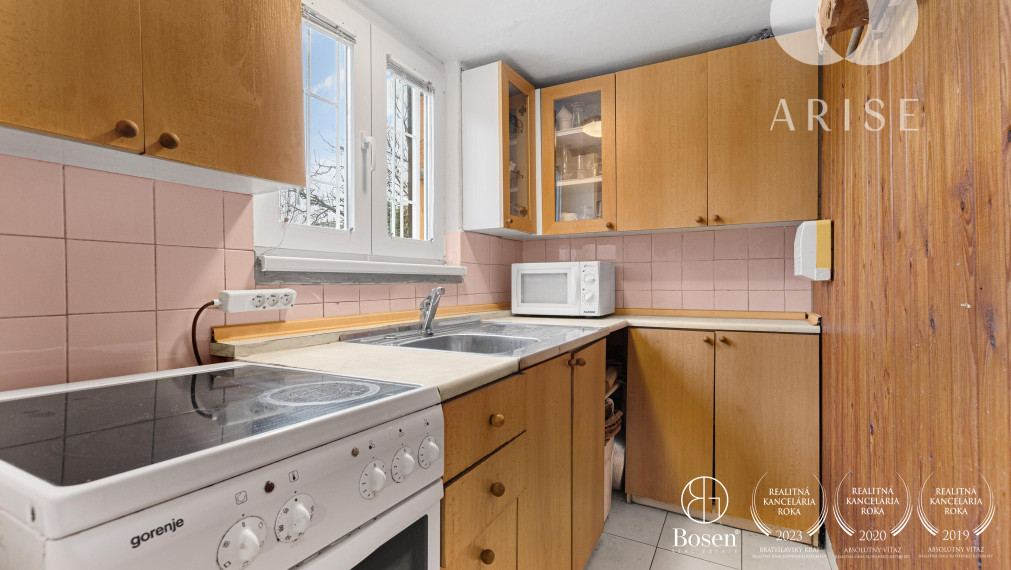 Senecké jazerá- chata na predaj!