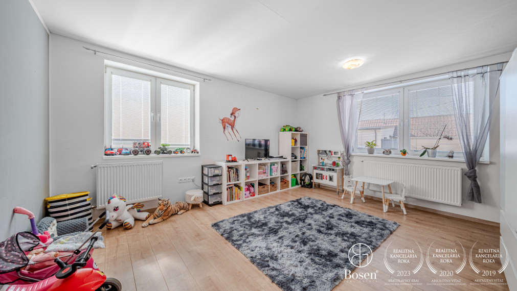 BOSEN | Rodinný dom po kompletnej rekonštrukcii s veľkým pozemkom, Gajary