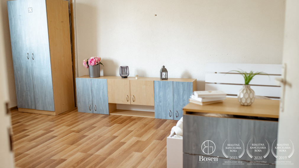 BOSEN | ZNÍŽENÁ CENA -  Rodinný dom s garážou a veľkým pozemkom 1193 m2