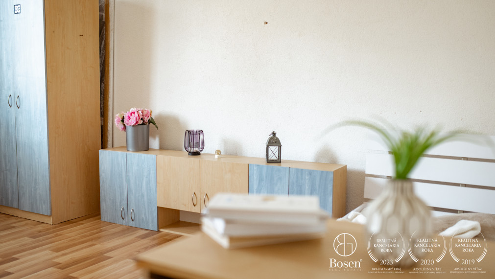 BOSEN | ZNÍŽENÁ CENA -  Rodinný dom s garážou a veľkým pozemkom 1193 m2