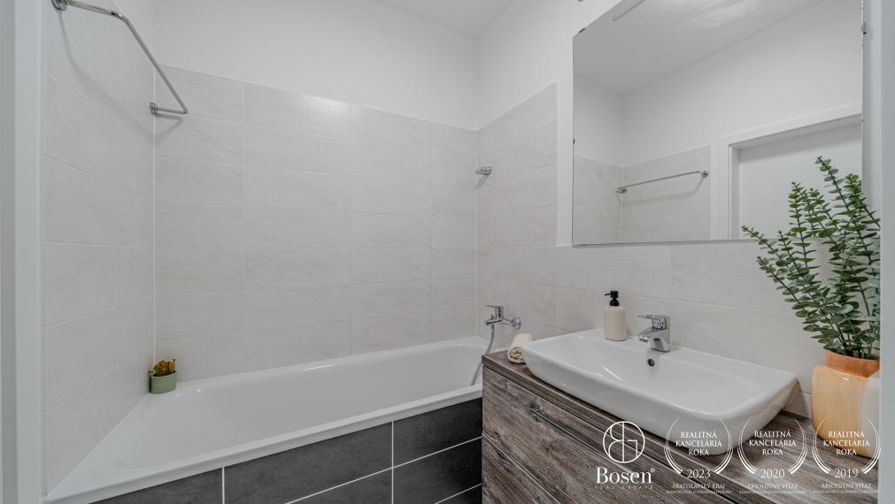 BOSEN | Zariadený 2-izbový klimatizovaný byt s loggiou v novostavbe Slnečnice – Zuzany Chalupovej, 58 m²