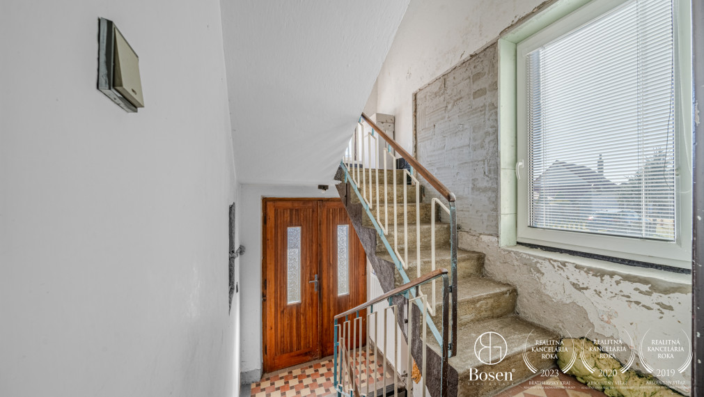 BOSEN | Rezervované Trojpodlažný rodinný dom Lovča