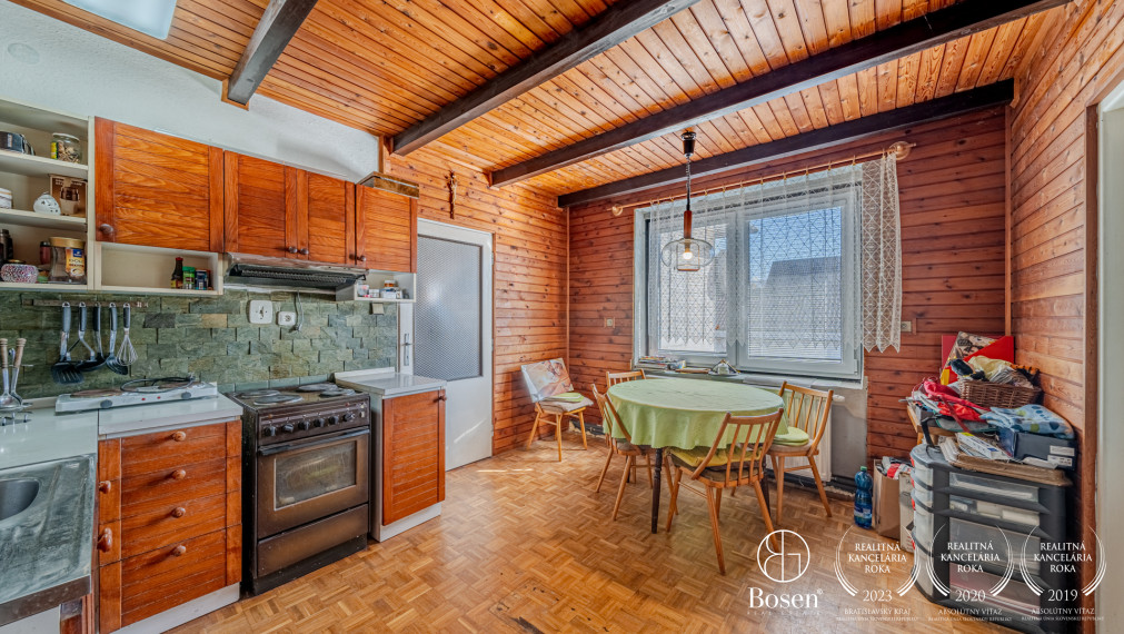 BOSEN | Rezervované Trojpodlažný rodinný dom Lovča