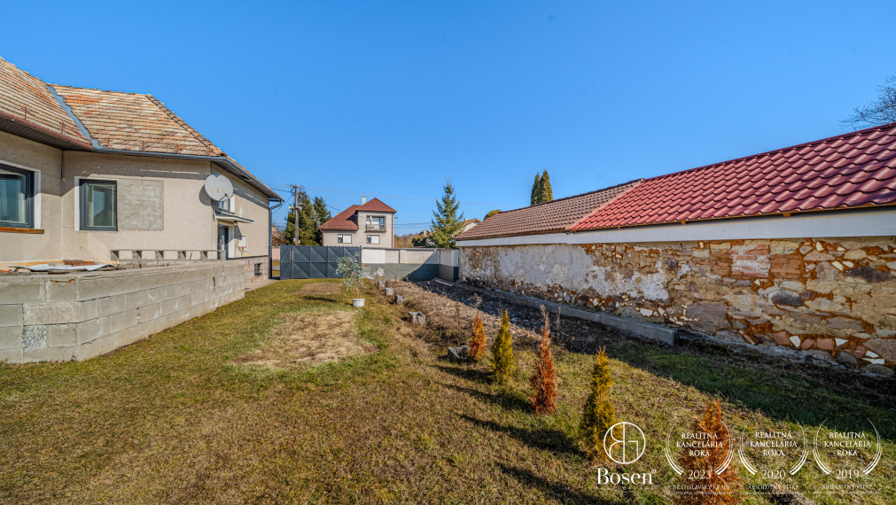BOSEN | Rezervované Trojpodlažný rodinný dom Lovča