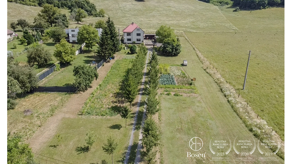 BOSEN | NOVÁ CENA, Rodinný dom v krásnom prostredí.