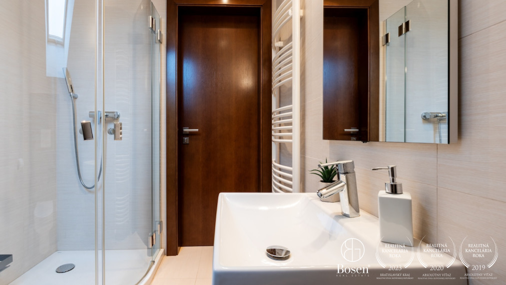 BOSEN | Dom s výnosom z 2 jednotiek – ideálny pre podnikateľov aj investorov