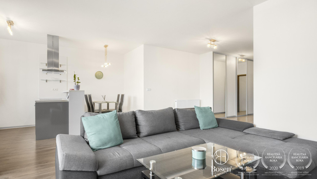 BOSEN | Na prenájom moderný 2i byt s parkovacím miestom