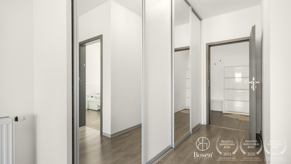 BOSEN | Na prenájom moderný 2i byt s parkovacím miestom