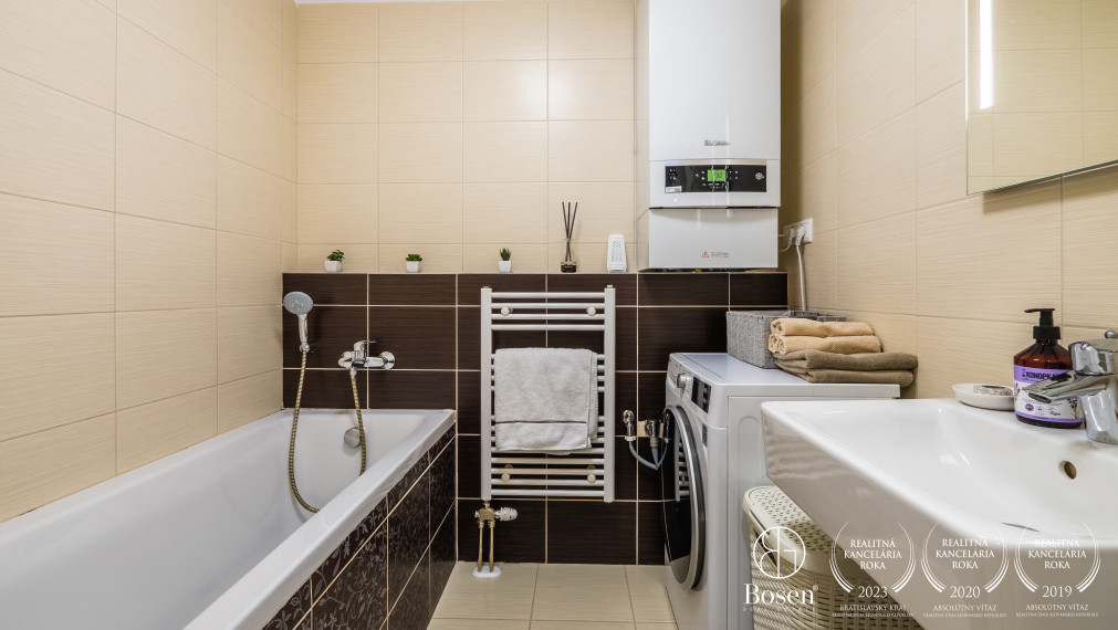 BOSEN | Na prenájom 2 izbový byt s parkovaním a klimatizáciou