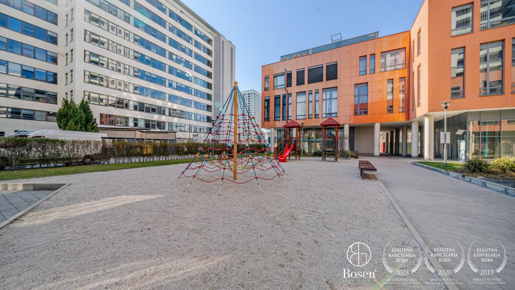 PREDANÉ: BOSEN | 3kk byt v novostavbe City Park Ružinov, 17. poschodie