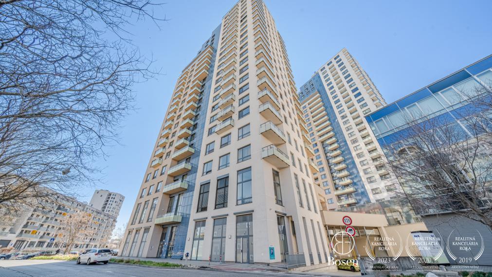 PREDANÉ: BOSEN | 3kk byt v novostavbe City Park Ružinov, 17. poschodie