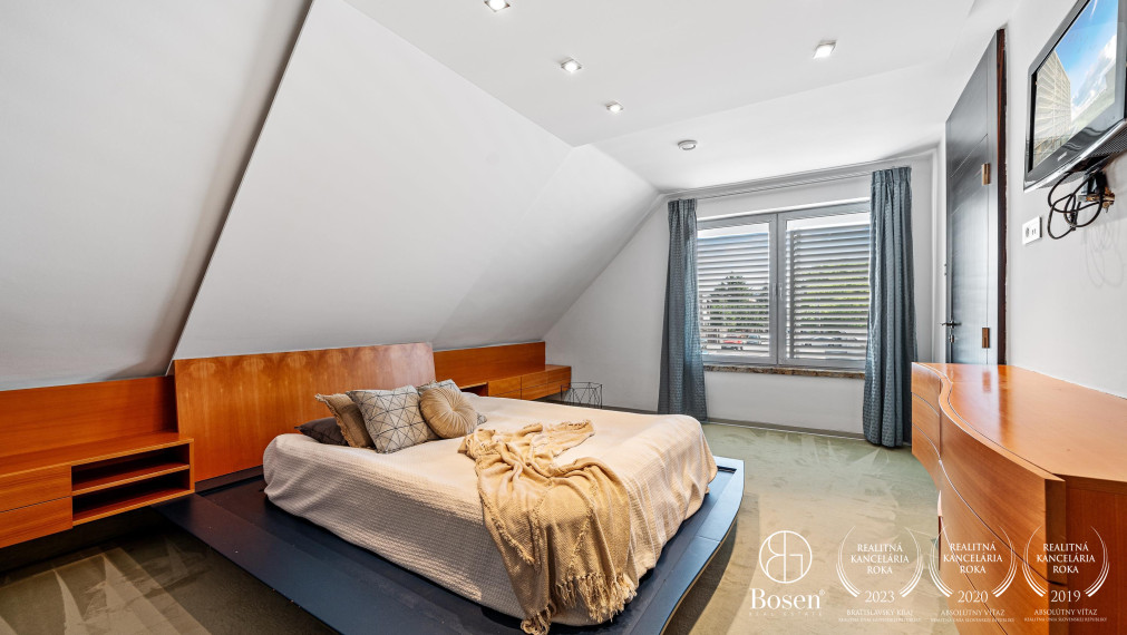 PREDANÉ: BOSEN | 5 izb. rodinný dom s bazénom v blízkosti centra Trnavy