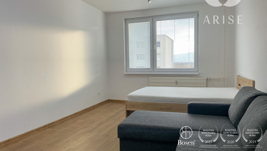 !REZERVOVANÉ!Prenájom 2- izbového bytu so zariadením s pekným výhľadom na okolie