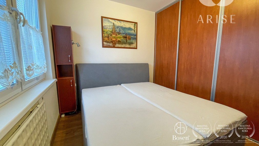 !REZERVOVANÉ!Prenájom 2- izbového bytu so zariadením s pekným výhľadom na okolie