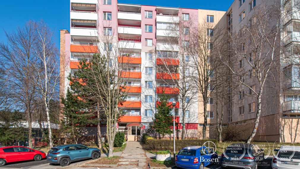 BOSEN | NA PRENÁJOM zariadený 2 izbový byt - Trenčín J. Halašu