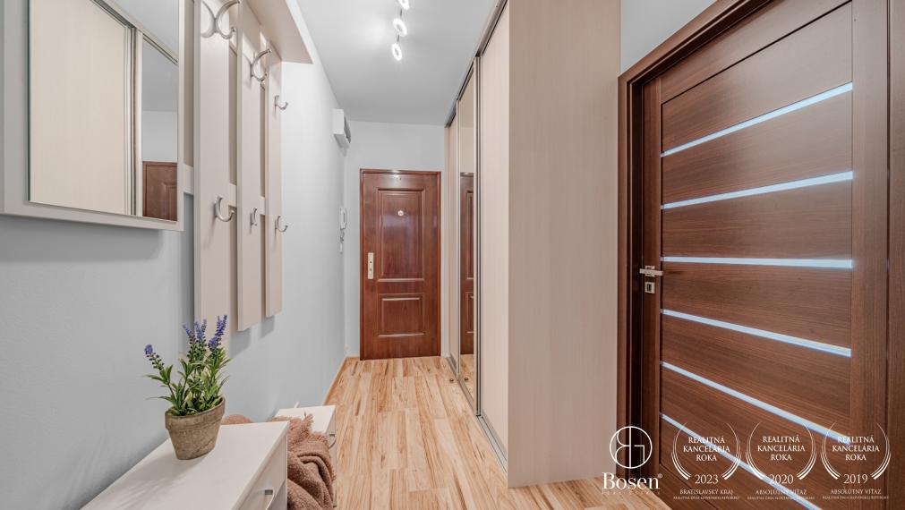 BOSEN | PREDANÉ | 4 izbový byt po kompletnej rekoštrukcii, Pezinok