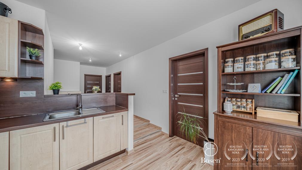 BOSEN | PREDANÉ | 4 izbový byt po kompletnej rekoštrukcii, Pezinok