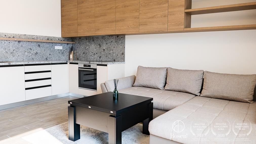 BOSEN I  Rezervované !!! Novostavba s bazénom, Hradská ulica Bratislava