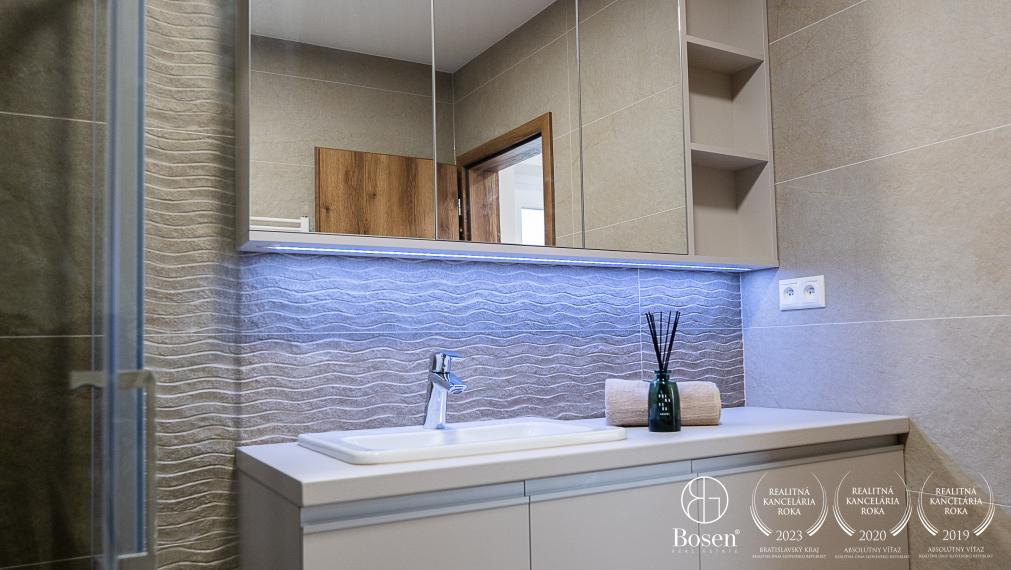 BOSEN I  Rezervované !!! Novostavba s bazénom, Hradská ulica Bratislava