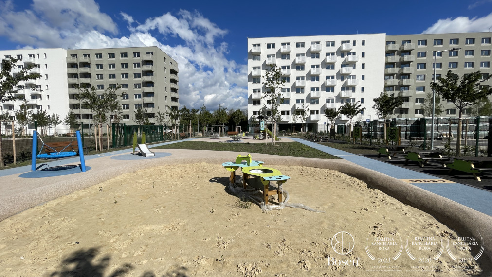 BOSEN | Praktický 2 izb.byt s balkónom v projekte Ovocné Sady, Ružinov