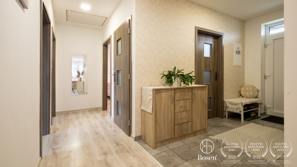 BOSEN | Rodinný dom s 834m2 pozemkom, Jastrabie Kračany