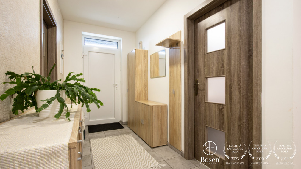 BOSEN | Rodinný dom s 834m2 pozemkom, Jastrabie Kračany