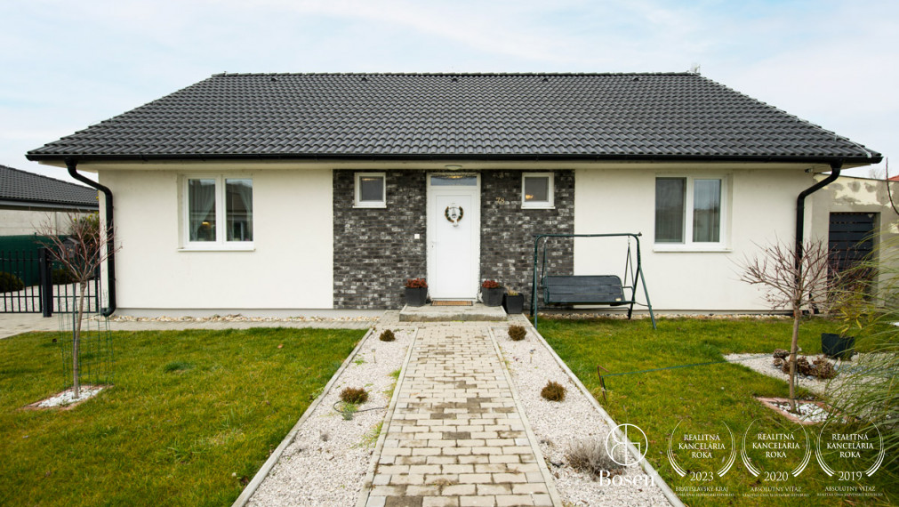 BOSEN | Rodinný dom s 834m2 pozemkom, Jastrabie Kračany