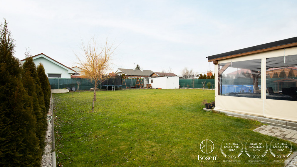 BOSEN | Rodinný dom s 834m2 pozemkom, Jastrabie Kračany